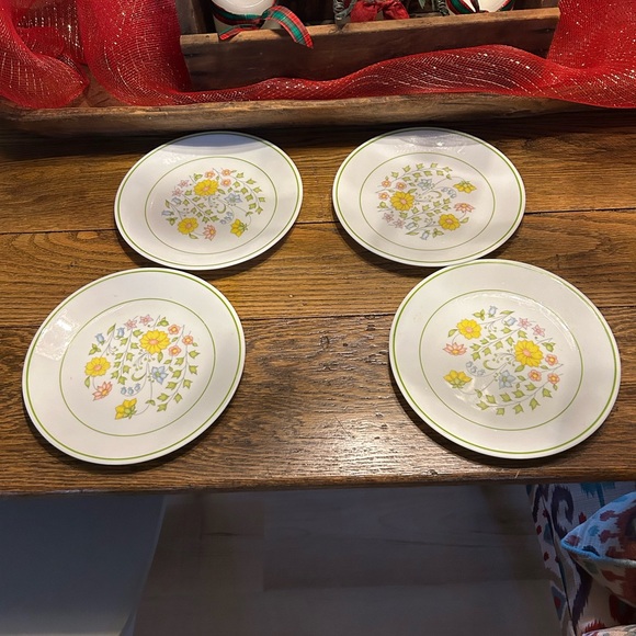 Meadow Corelle Sandwich Plates - Picture 3 of 4